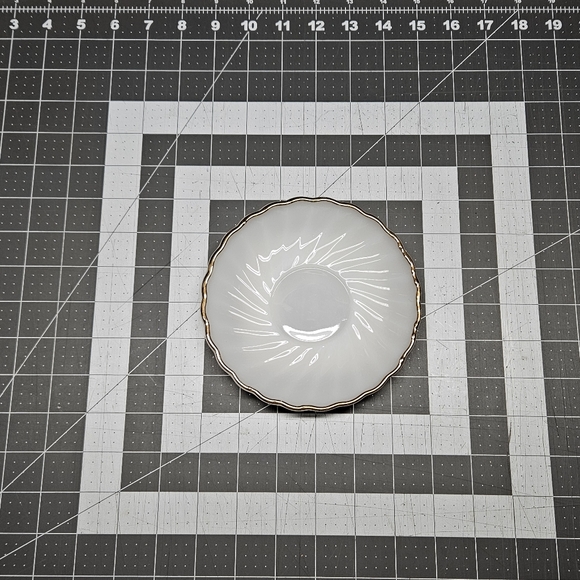 VINTAGE ANCHOR HOCKING FIRE KING TEA SET - GOLD RIMMED SWIRLED SHELL MILK GLASS - Picture 7 of 8